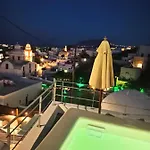 Petit Village * סנטוריני