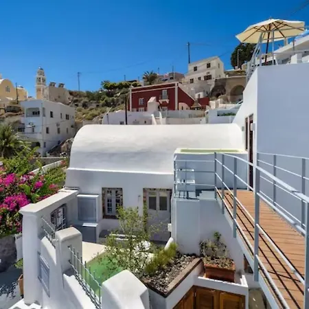 Petit Village סנטוריני