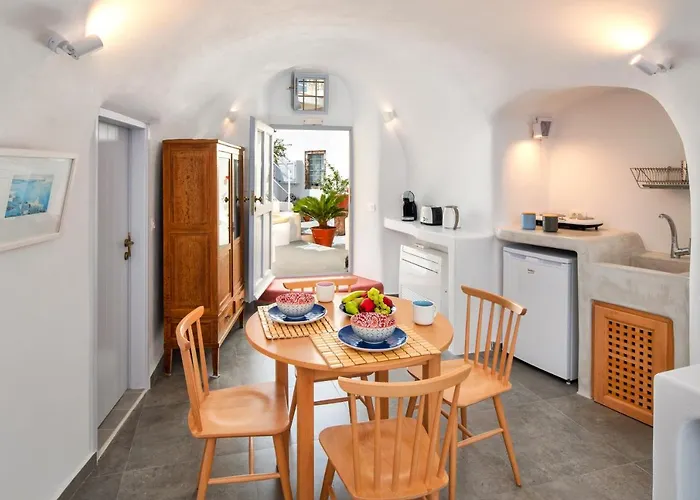 Petit Village Fira (Santorini)